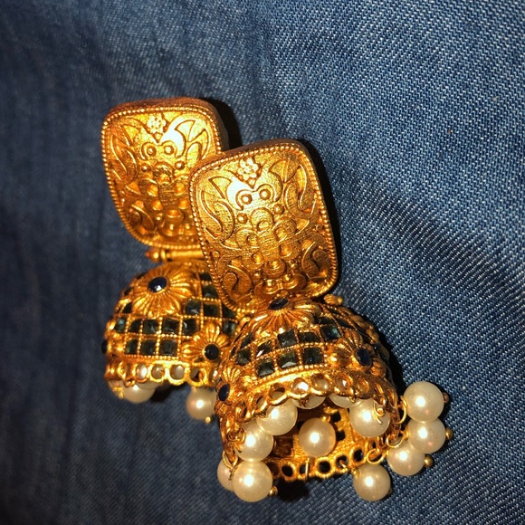 Earrings - Picture 3 of 3